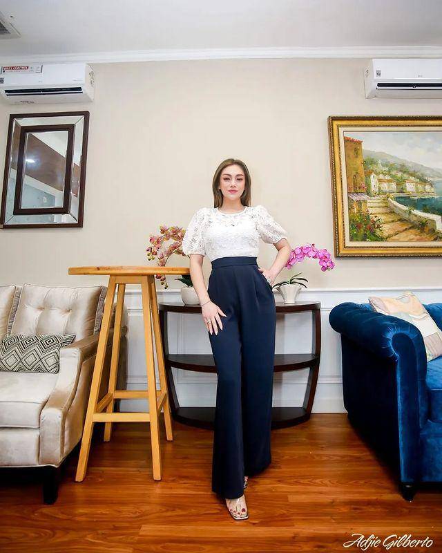 outfit Celine Evangelista (instagram.com/celine_evangelista)
