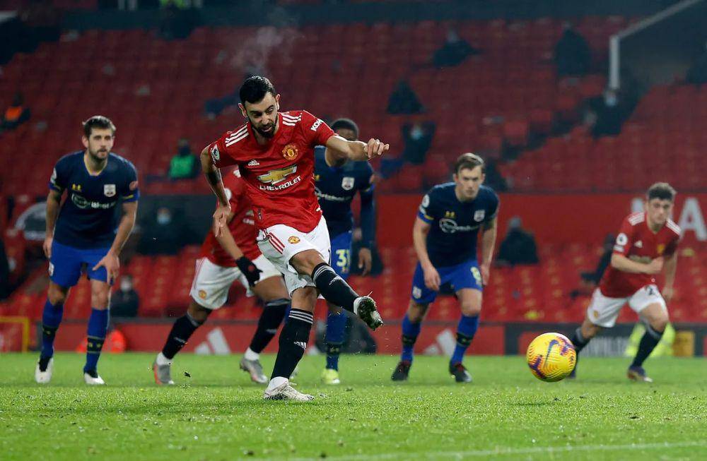 Manchester United menang 9-0 atas Southampton di EPL 2020/2021. (premierleague.com)
