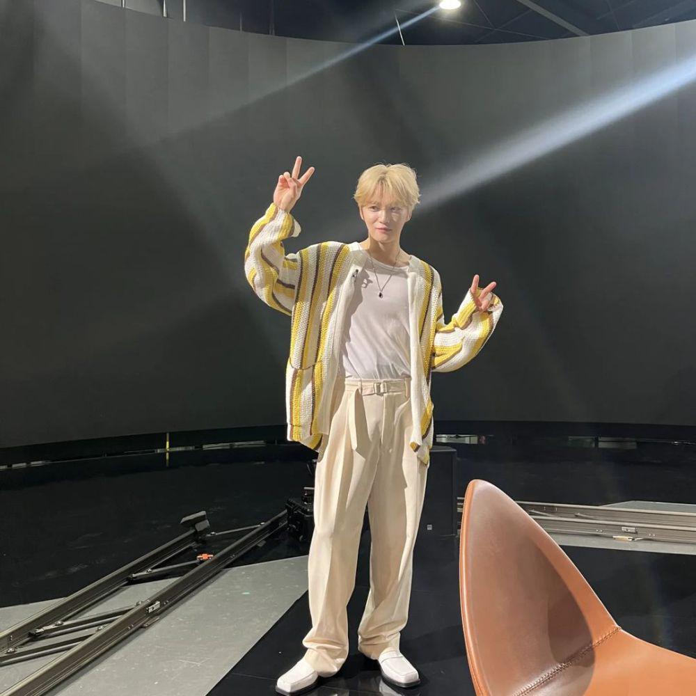 mix and match outfit dengan outer ala Jaejoong (instagram.com/jj_1986_jj)
