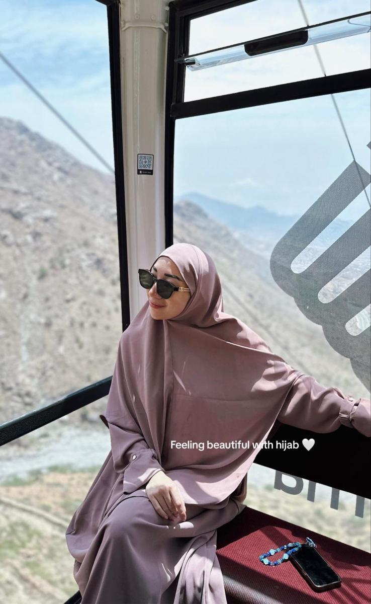 potret Audrey Jesslyn saat ibadah umrah (tiktok.com/@audreyjesslyn)