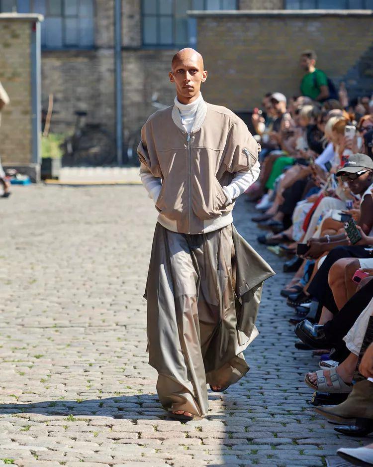 Deadwood S/S '25 di Copenhagen Fashion Week 2024 (dok. Copenhagen Fashion Week)
