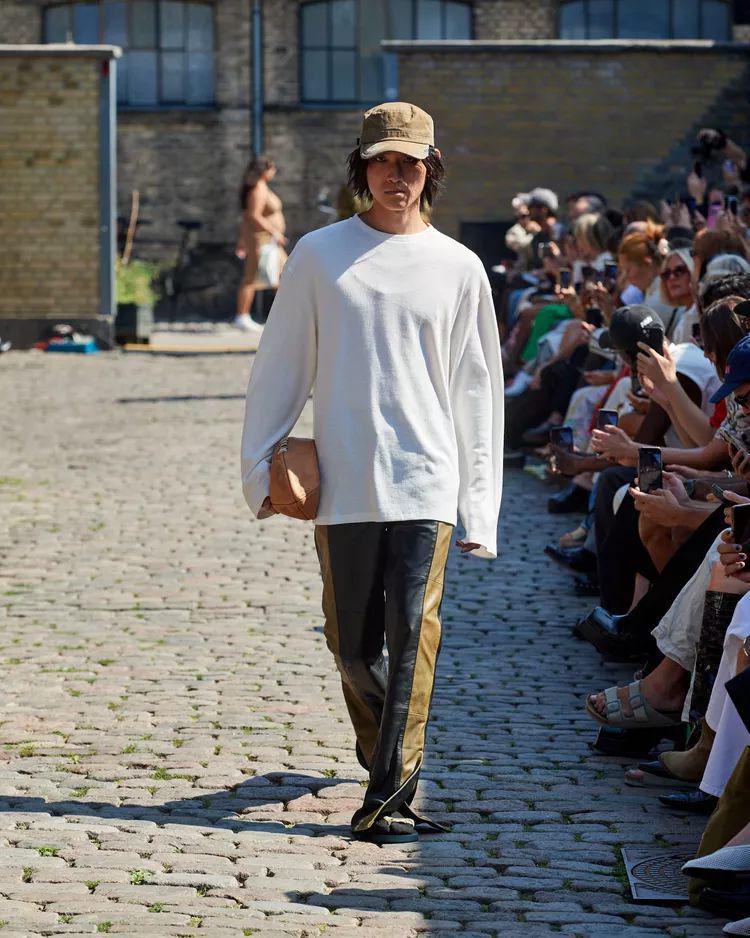 Deadwood S/S '25 di Copenhagen Fashion Week 2024 (dok. Copenhagen Fashion Week)