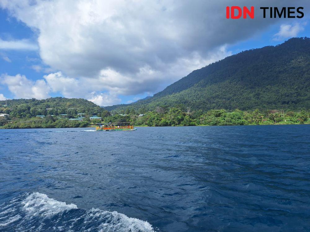 Danau Matano di Sorowako, Kabupaten Luwu Timur, Sulawesi Selatan (Sulsel), Sabtu (4/8/2024). IDN Times/Irwan Idris