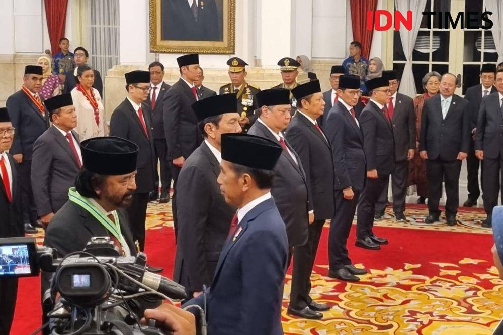 Presiden Jokowi memberikan sejumlah tanda bintang jasa dan kehormatan ke sejumlah tokoh dan pejabat. (IDN Times/Ilman Nafi'an)