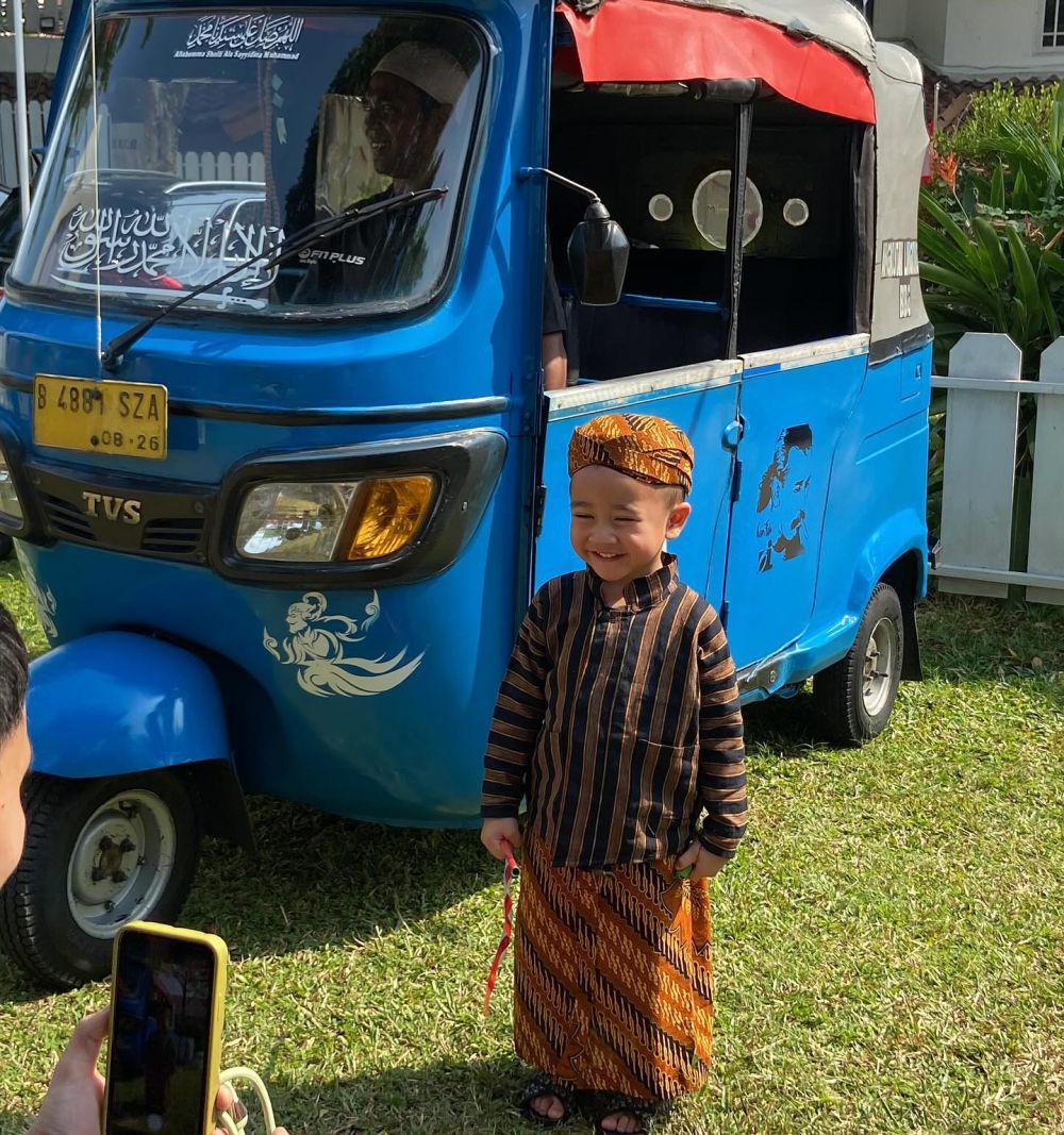 Rayyanza 17-an di sekolah (Instagram.com/raffinagita1717)