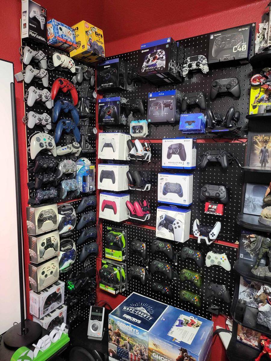 potret koleksi masif PlayStation (reddit.com/user/We_Are_Ninja)