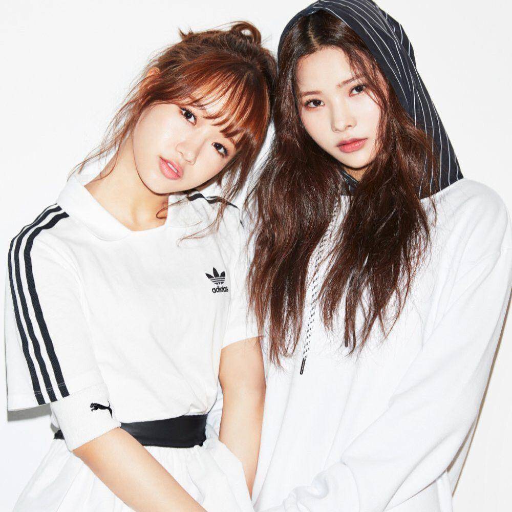 Yoojung dan Rina Weki Meki (dok. Fantagio)