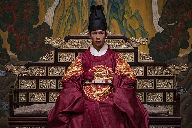cuplikan Jung Hae In di film Heung-Boo: The Revolutionist (dok. Lotte Entertainment/Heung-Boo: The Revolutionist)