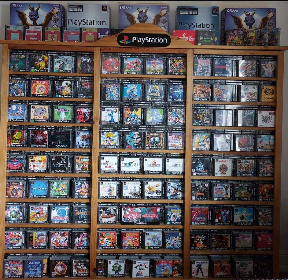 potret koleksi unik PS1 dan PS2 (reddit.com/user/Reasonable_Revenue_5)