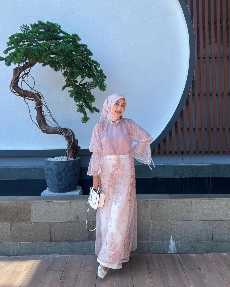 Selebgram Fachrisa (instagram.com/fachrisaa_)