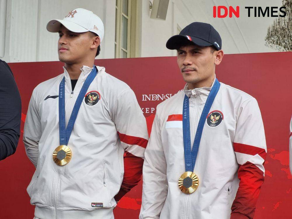 Dua peraih medali emas Olimpiade Paris 2024, Veddriq Leonardo dan Rizki Juniansyah (IDN Times/Ilman Nafi'an)