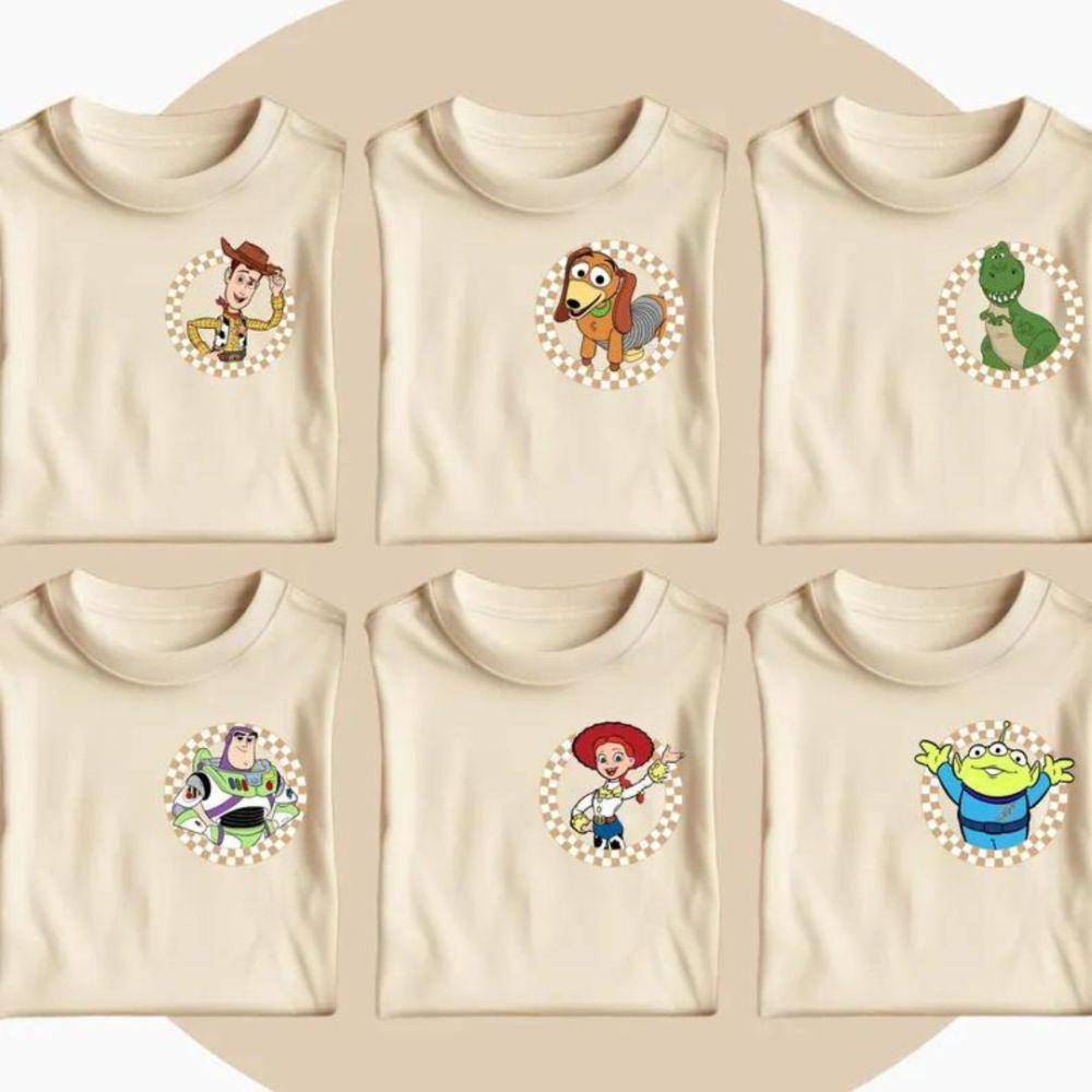 ilustrasi kaos dewasa Toy Story (etsy.com)