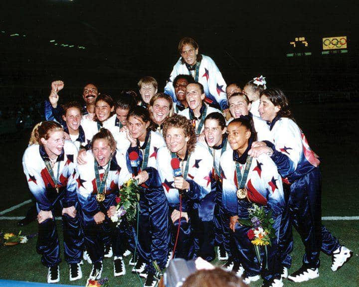 Timnas sepak bola wanita Amerika Serikat meraih emas di Summer Olympics 1996 (x.com/USWNT)