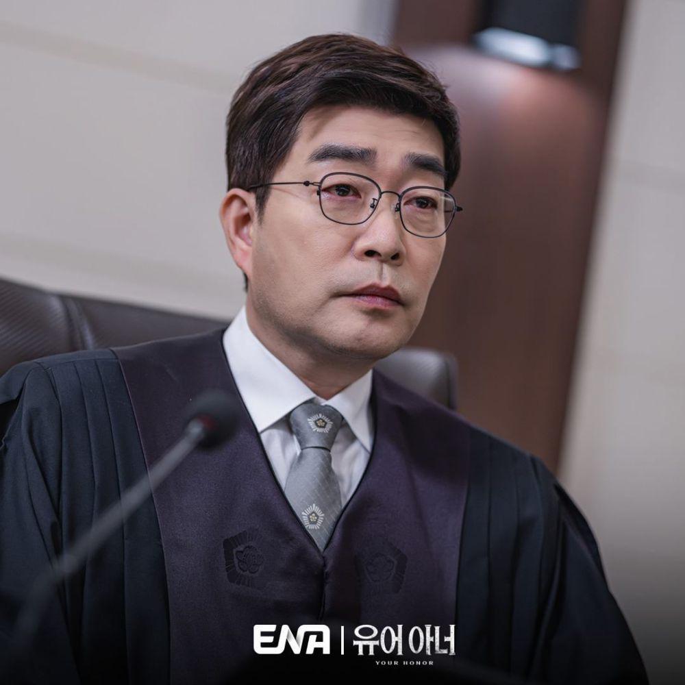 cuplikan drama Korea Your Honor (instagram.com/channel.ena.d)