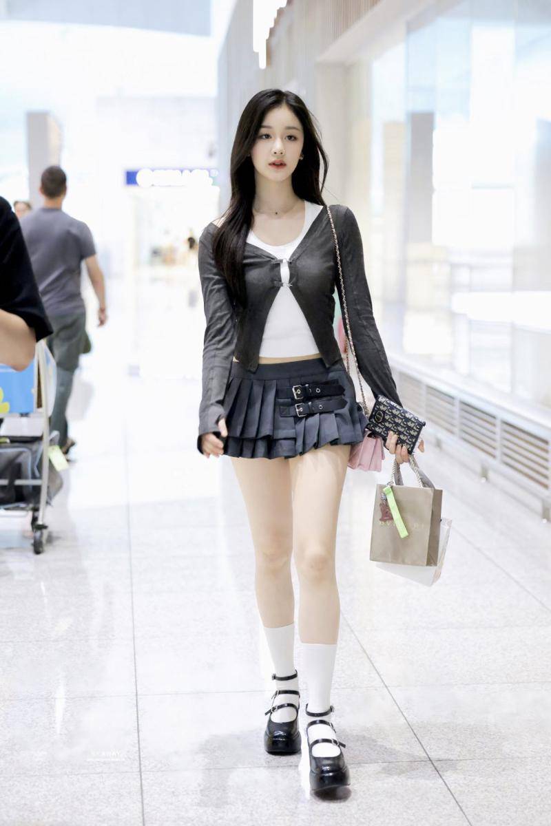 Pharita BABYMONSTER (x.com/Flyaway0826)