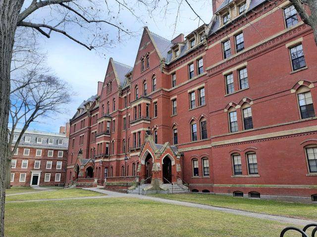 ilustrasi Harvard University (unsplash.com/Somesh Kesarla Suresh)