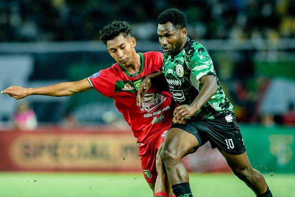 Persebaya dalam laga melawan PSS Sleman pada pekan pertama Liga 1 2024/2025. (instagram.com/officialpersebaya)
