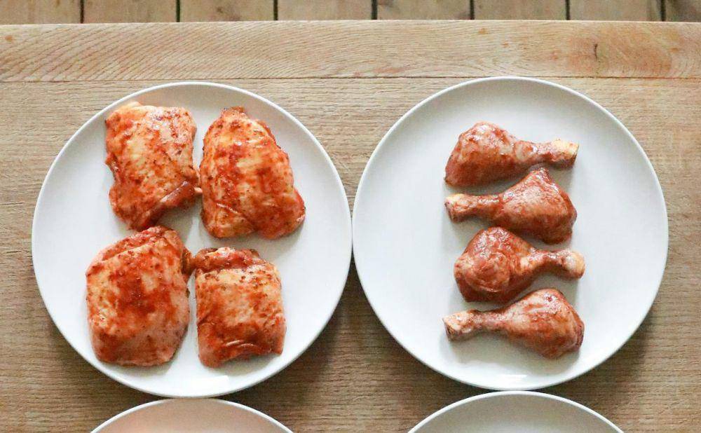 ilustrasi ayam yang sedang dimarinasi (pexels.com/Geraud pfeiffer)
