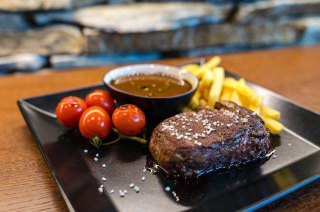 steak ayam jawa (pexels.com/Lukas)