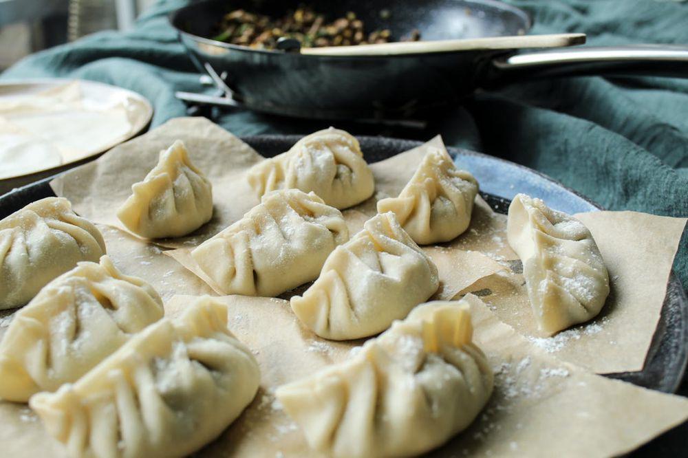 ilustrasi membuat dimsum (pexels.com/Jasmijn Van der Maaten)