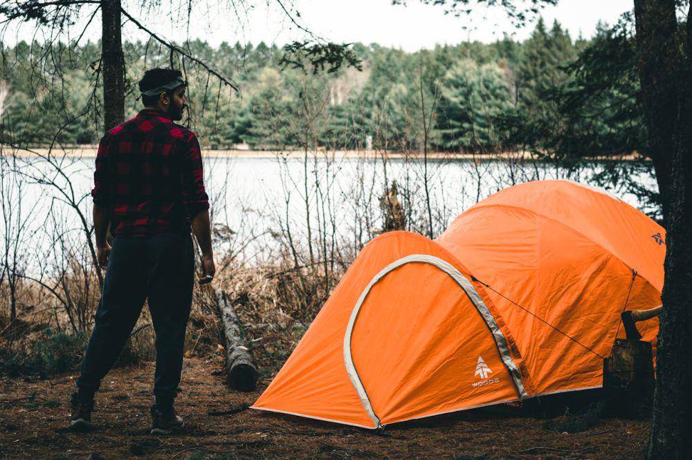 ilustrasi camping (pexels.com/Ali Kazal)
