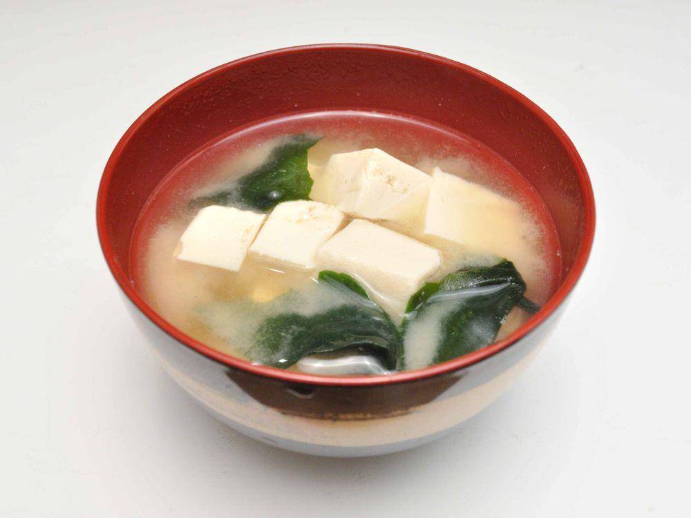 ilustrasi menu misoshiru (commons.wikimedia.org)