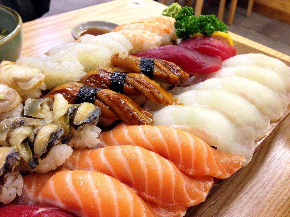 ilustrasi menu nigiri sushi (pixabay.com/Chonow)