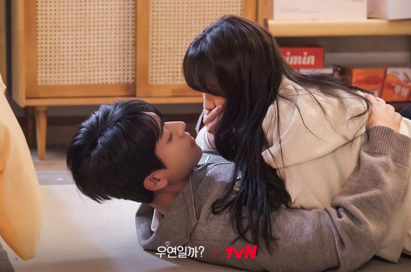 7 Pengorbanan Kang Hu Young untuk Lee Hong Ju di Serendipity's Embrace
