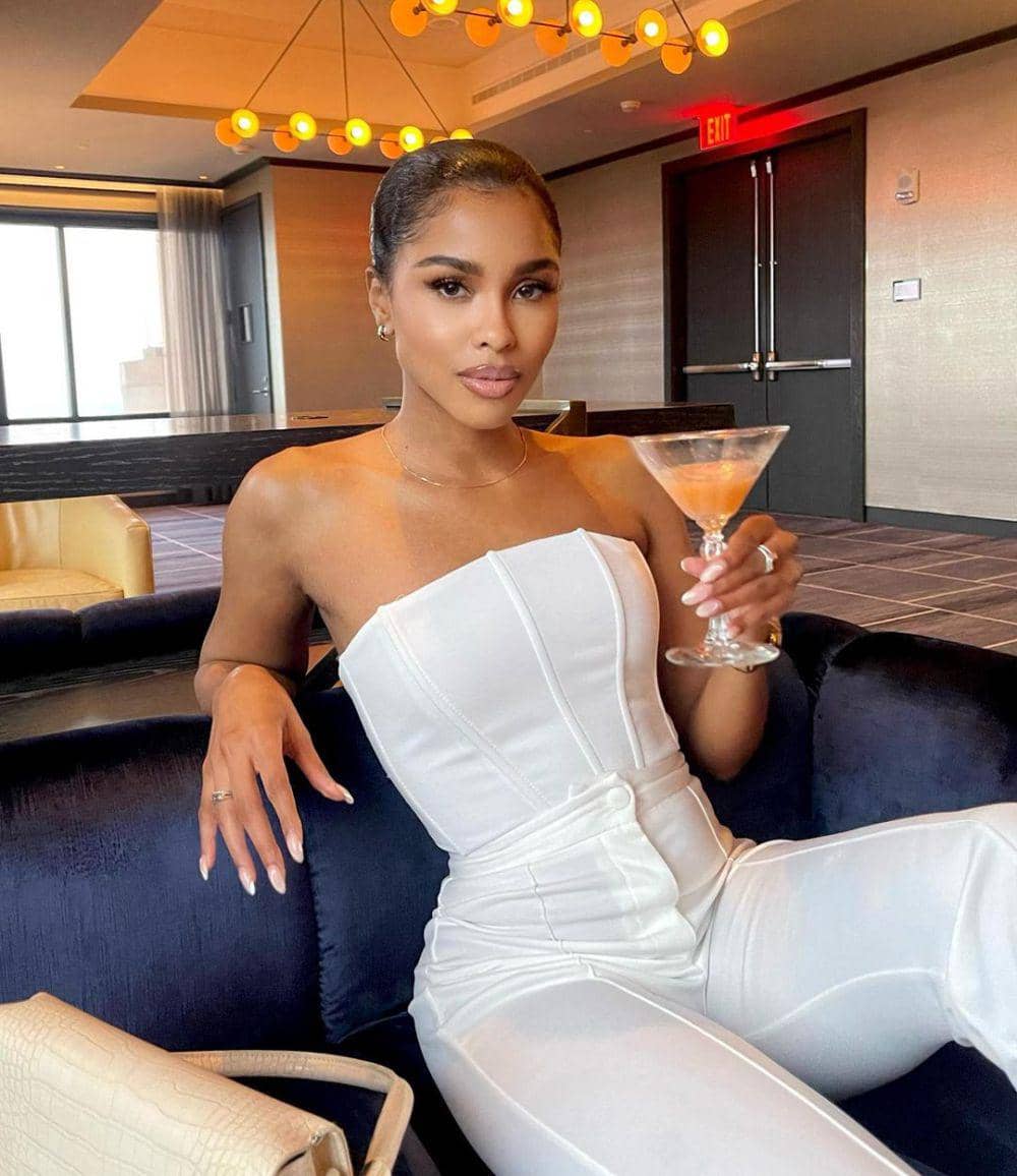 Potret Miss Grand Amerika Serikat 2024 Cora Griffen (Instagram.com/coralynng)