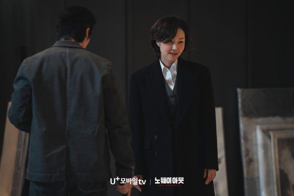 Cuplikan drama No Way Out: The Roulette (dok.U+ Mobile TV/No Way Out: The Roulette)