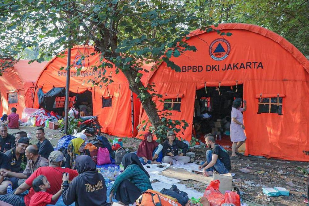 PJ Gubernur DKI Jakarta Heru Budi Hartono kunjungi korban kebakaran Manggarai (instagram.com/herubudihartono)