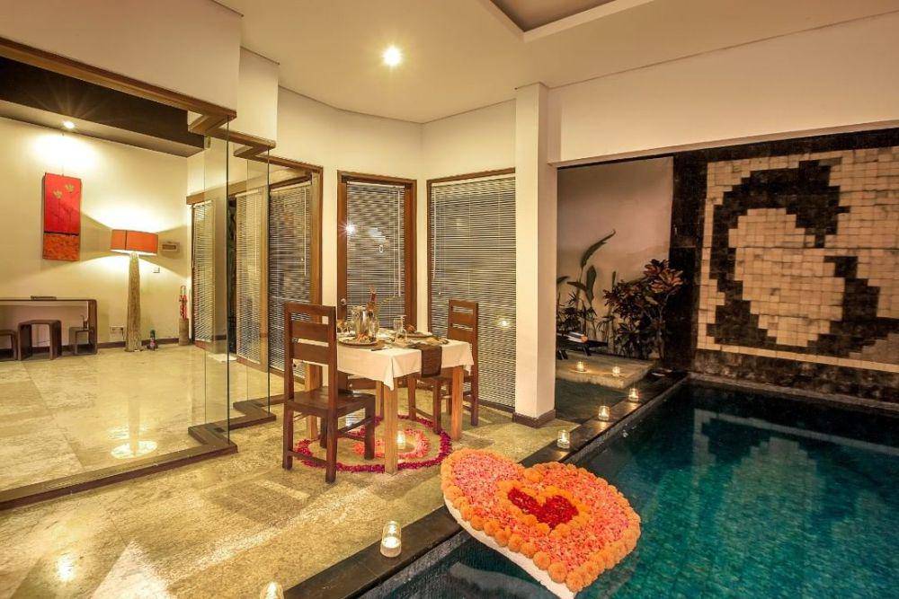 Makan malam romantis di Amor Bali Villa Spa & Resort (instagram.com/amorbalivilla)