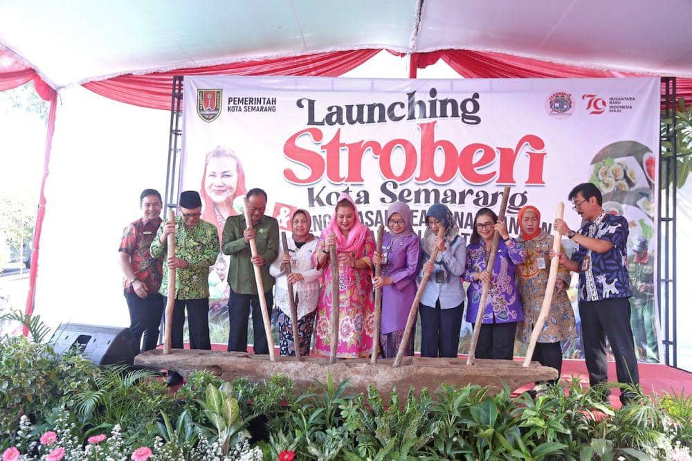 Pemkot Semarang meluncurkan program Strategi Pemberian Makan Siang untuk Perbaikan Gizi dan Pencegahan Obesitas (Stroberi) di Kantor Kecamatan Ngaliyan, Kamis (15/8/2024). (dok. Pemkot Semarang)