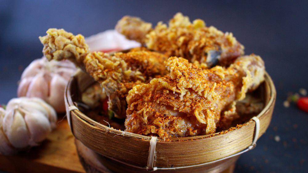 ilustrasi ayam goreng kremes (pixabay.com/tresiahoban3)