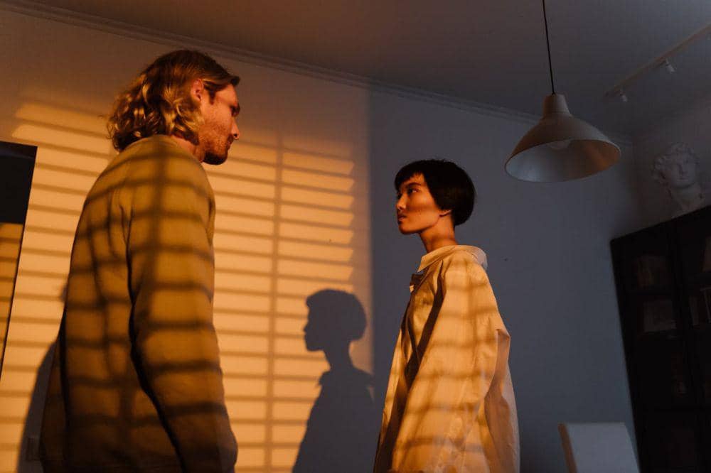 5 Alasan Sesama Aquarius Jarang Klop, Biasanya Sering Berdebat!