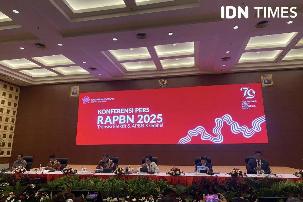 Konferensi pers RAPBN 2025 pada Jumat (16/8/2024). (IDN Times/Vadhia Lidyana)