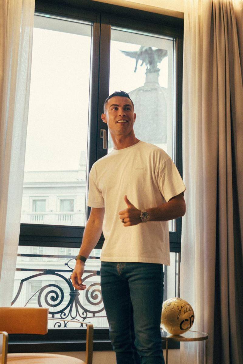 inspirasi outfit simpel ala Cristiano Ronaldo (twitter.com/cristiano)