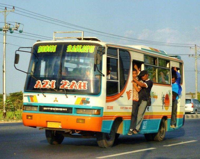 ilustrasi bus umum produksi Karoseri Tugas Kita (instagram.com/gunturmotions)