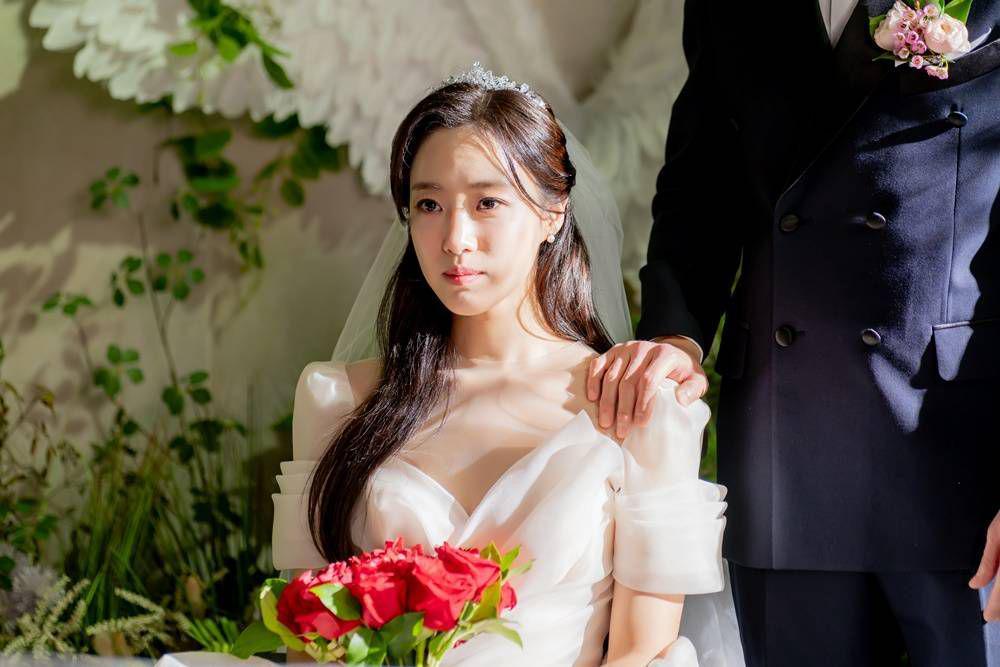 Ham Eun Jung dalam drama Tarot (dok. U+ Mobile tv/Tarot)