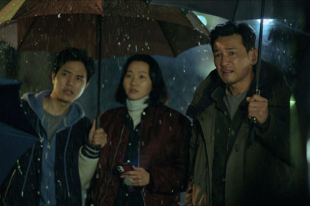 cuplikan Kim Si Hoo, Jang Yoon Ju, dan Hwang Jung Min di film I, The Executioner (instagram.com/cjenmmovie)