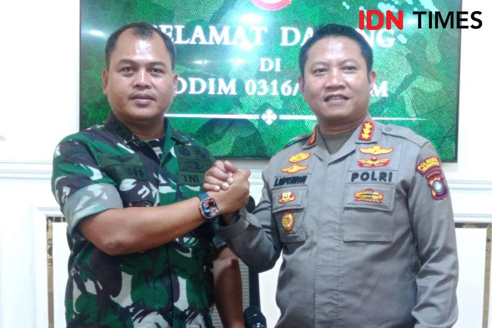 Dandim 0316/Batam, Kolonel Infanteri Rooy Chandra Sihombing bersama Kapolresta Barelang, Kombes Pol Heribertus Ompusunggu (IDN Times/Putra Gema Pamungkas)