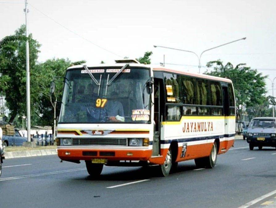 ilustrasi bus penumpang produksi Karoseri Tugas Anda (instagram.com/ombussindo)