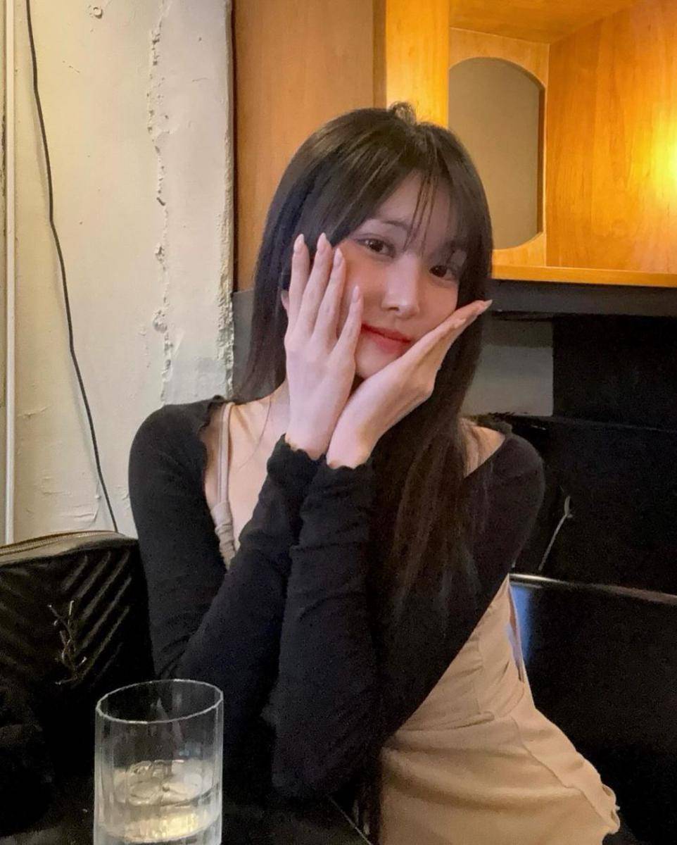 Yuju (instagram.com/yuuzth)