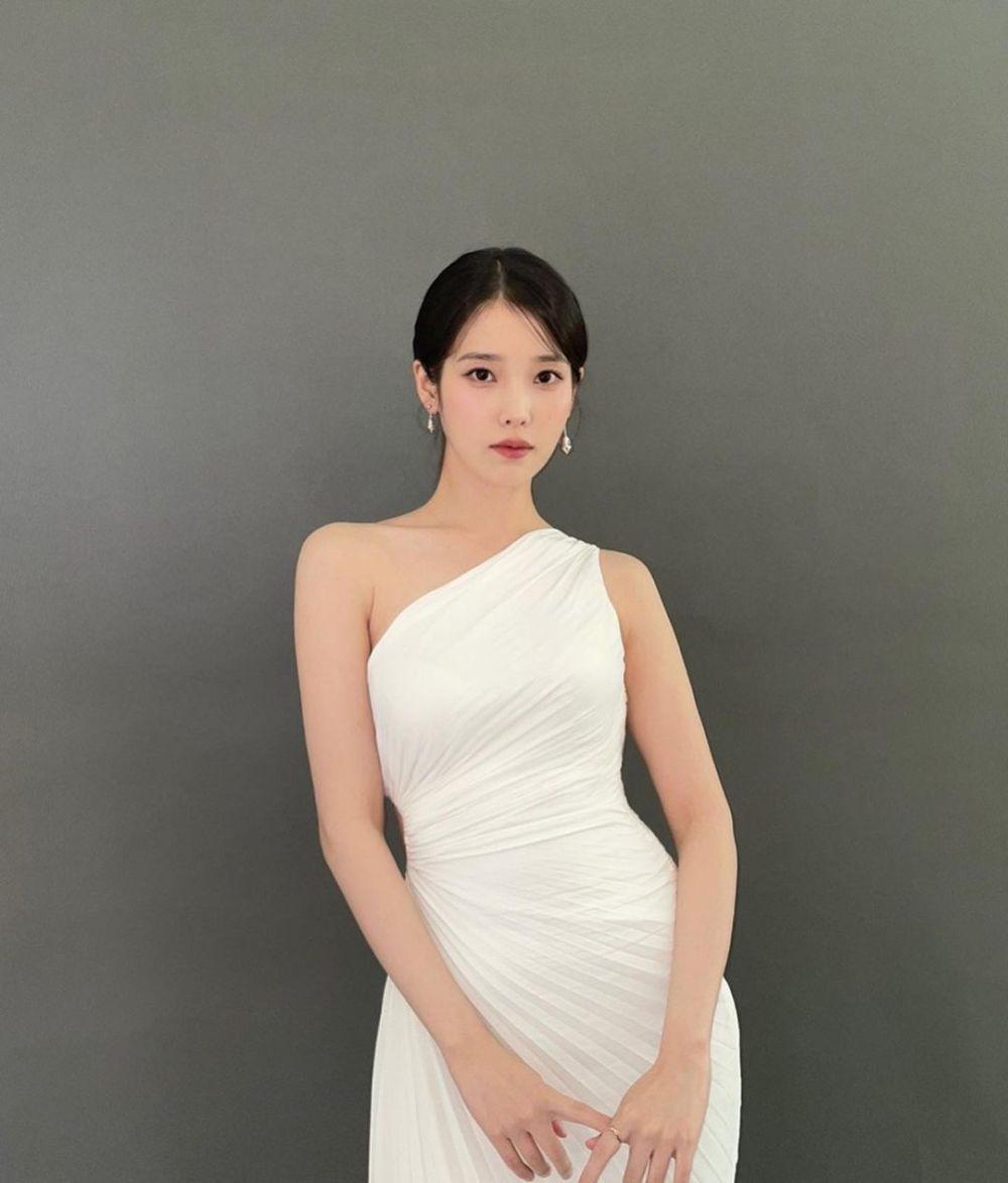 IU (instagram.com/dlwlrma)