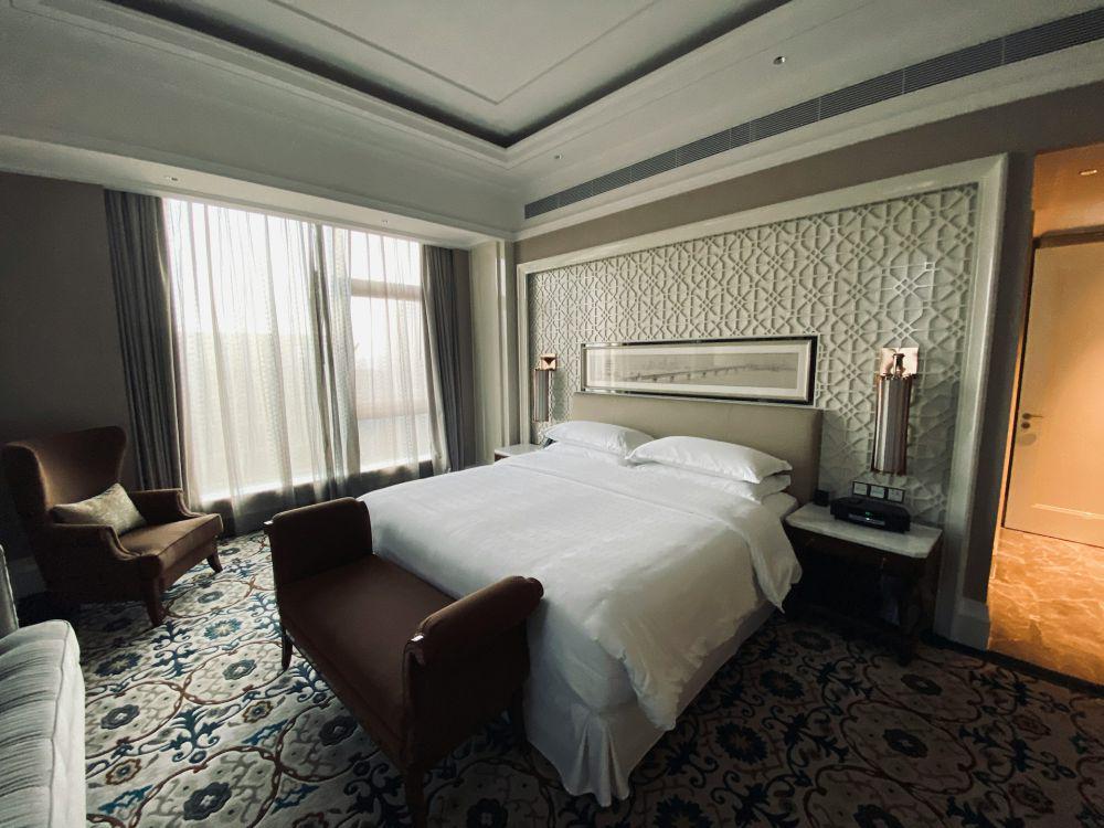 Desain kamar tidur maksimalis (unsplash.com Size Yin Chan)