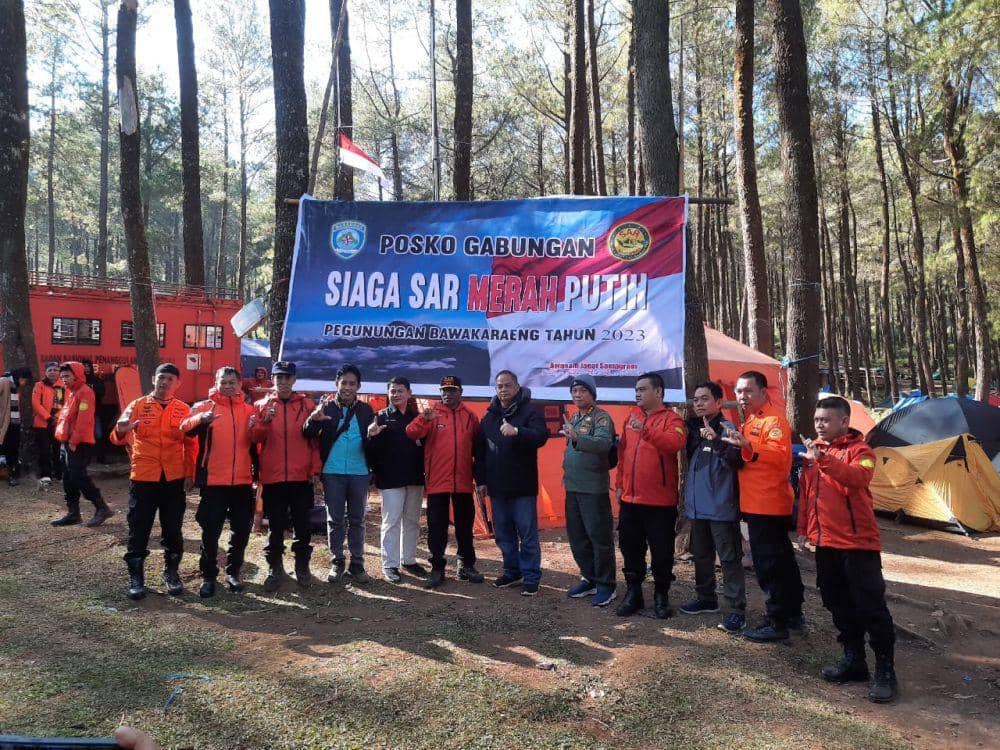 Siaga Merah Putih Basarnas Makassar di Gunung Bawakaraeng/Basarnas Makassar
