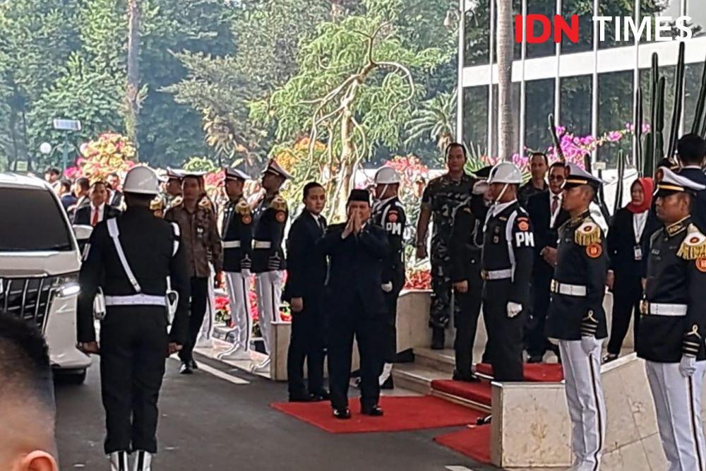 Pakai Jas Hitam, Prabowo Hadiri Sidang Tahunan MPR RI