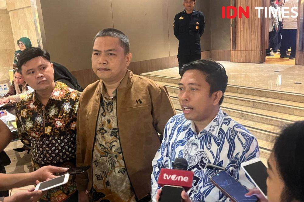 Ketua KPU DKI Jakarta Wahyu Dinata dan Ketua Divisi Teknis Penyelenggaraan Pemilu KPU DKI Jakarta, Dody Wijaya (IDN Times/Aryodamar)