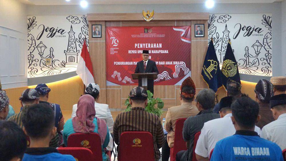 Penyerahan remisi kepada WBP Lapas Wirogunan, Sabtu (17/8/2024). (Dokumentasi Lapas Wirogunan)