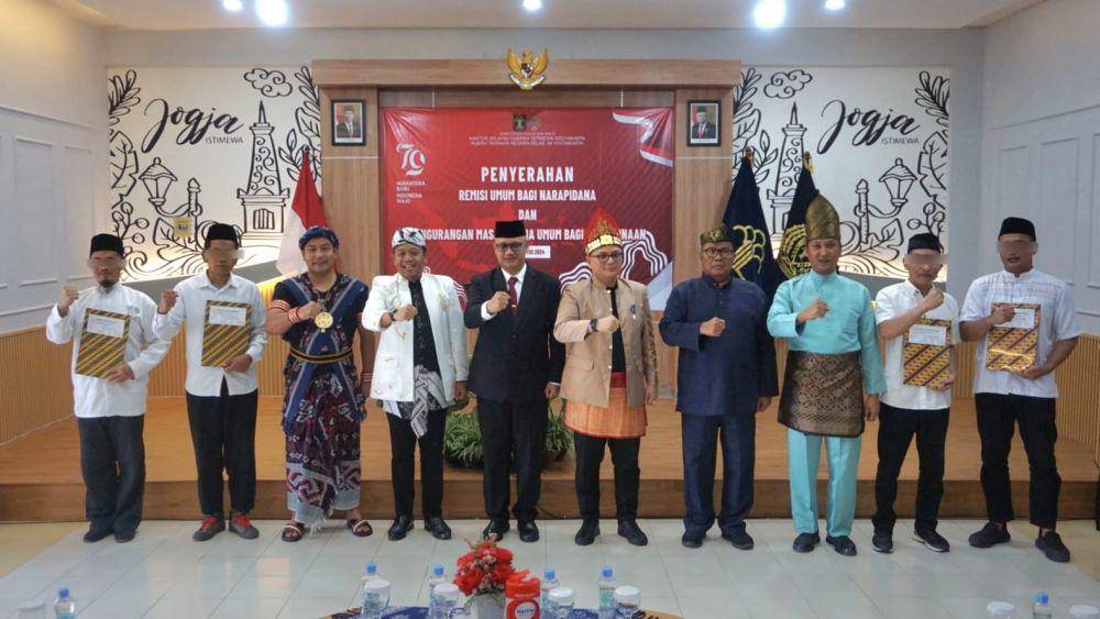 Penyerahan remisi kepada WBP Lapas Wirogunan, Sabtu (17/8/2024). (Dokumentasi Lapas Wirogunan)